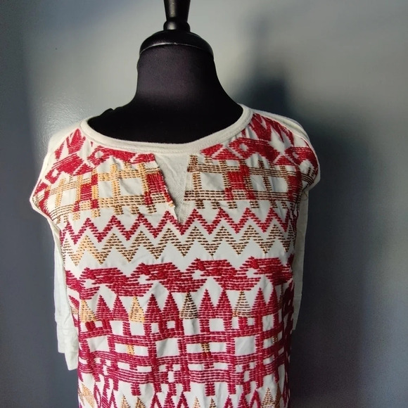 Dolan T-Shirt Aztec Embroidered Front Top - Picture 2 of 5